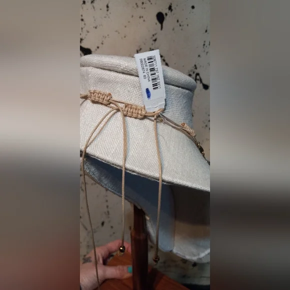 Elegant Dark Grey and Gold Necklace - Picture 4 of 4